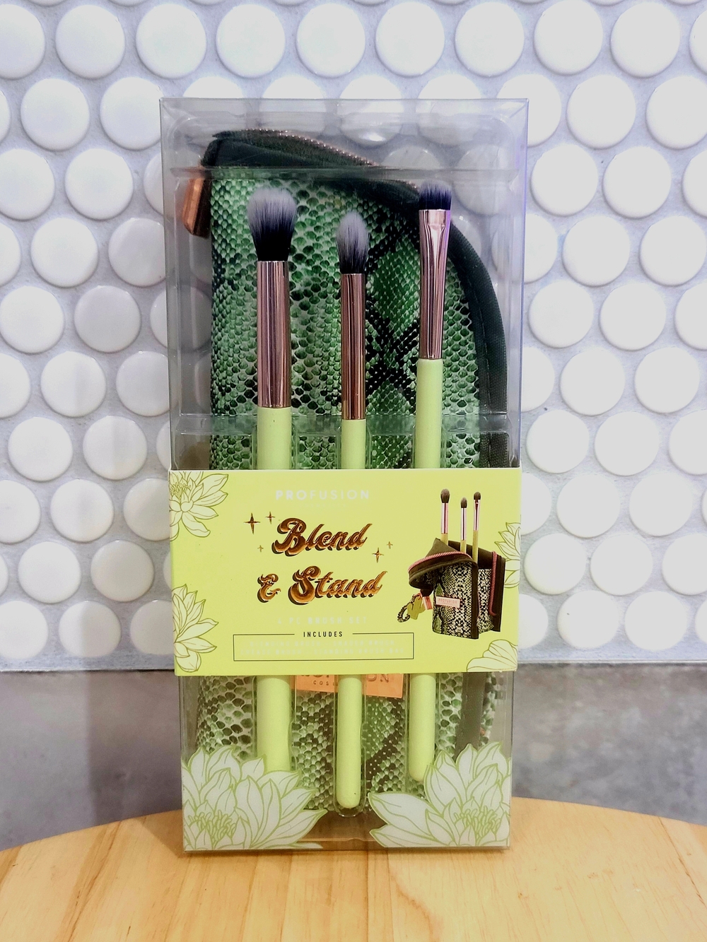 Profusion Cosmetics Blend & Stand Eye Brush Set in Light Green
